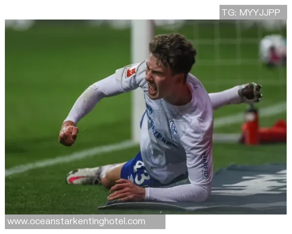 3-2,29岁昂达夫无敌双响炮,率队2连胜,追平多特+迫临德甲前二